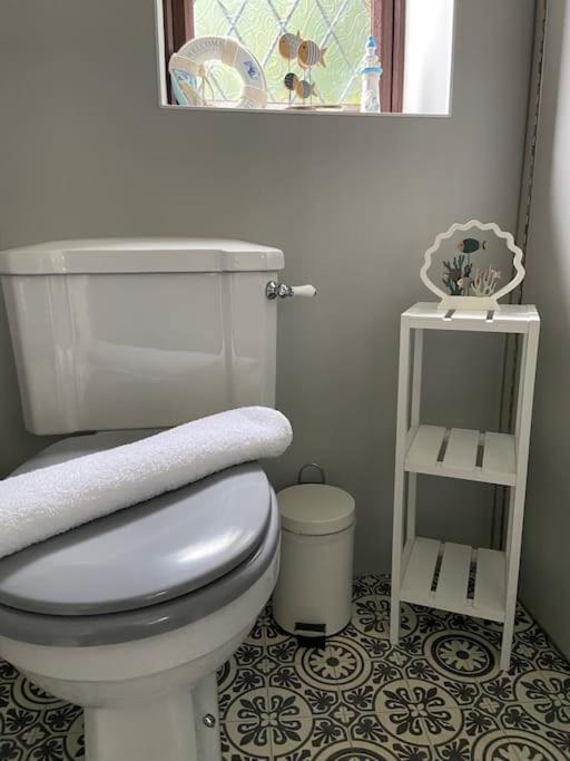 Award Winning Pet Friendly Paddock Cottage 휫비 외부 사진