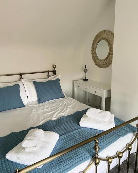 Award Winning Pet Friendly Paddock Cottage 휫비 외부 사진